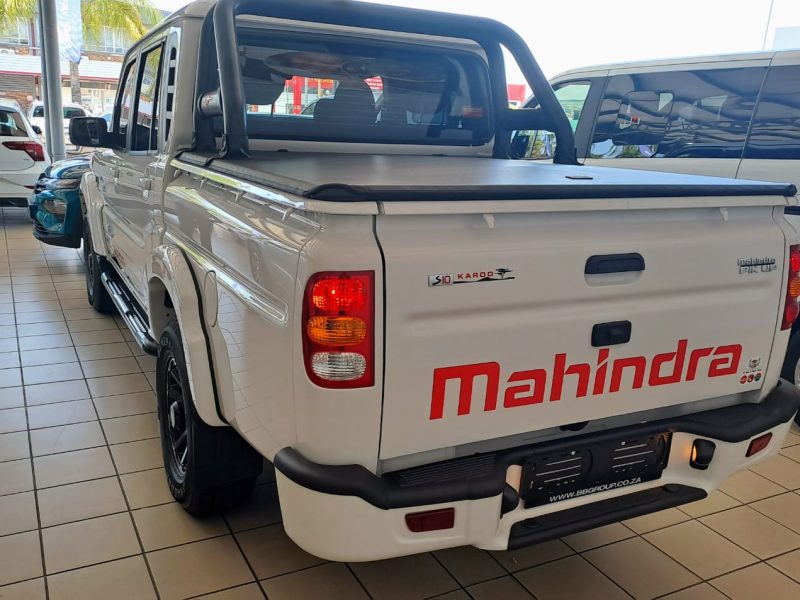 MAHINDRA KAROO S10